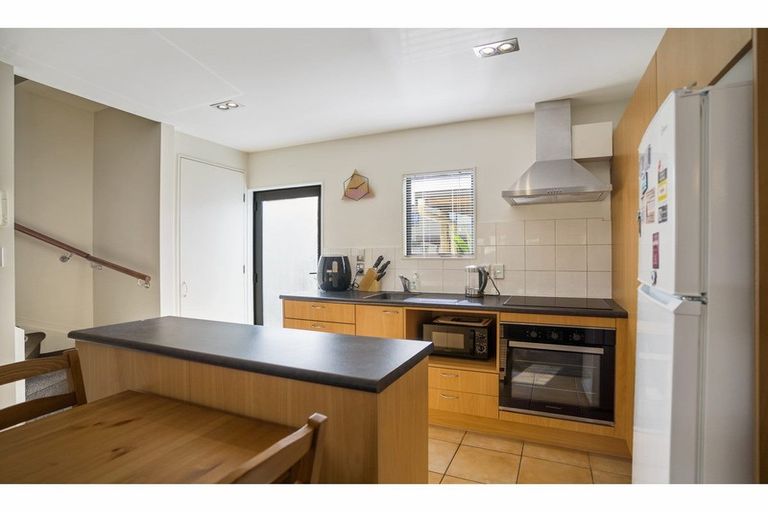 Photo of property in 5t Dryden Place, Mount Wellington, Auckland, 1051