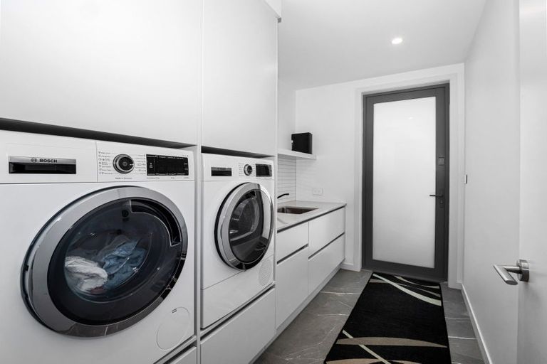 Photo of property in 66 Oceanview Road, Mount Maunganui, 3116