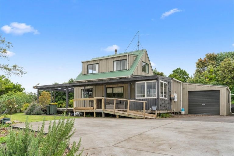 Photo of property in 34 Naumai Road, Tauhoa, Warkworth, 0984