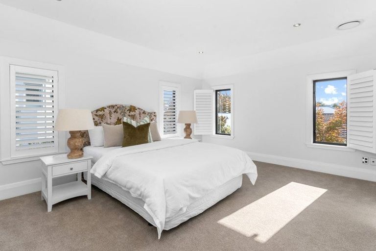 Photo of property in 5 Merivale Lane, Merivale, Christchurch, 8014