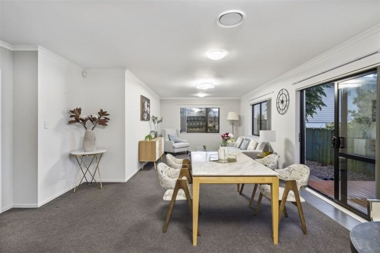 Photo of property in 10 Bokeen Lane, Flat Bush, Auckland, 2019