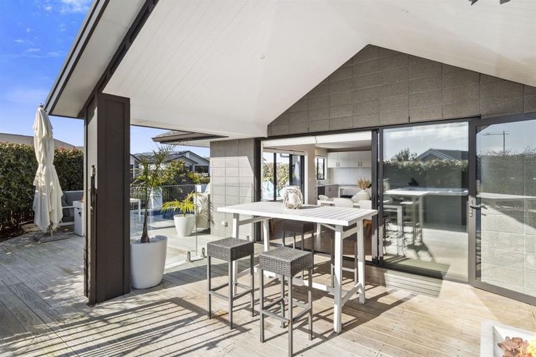 Photo of property in 2 Pimelea Street, Papamoa Beach, Papamoa, 3118