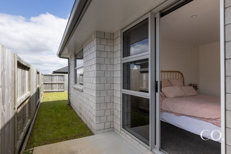 Photo of property in 15 Furlong Road, Papamoa, 3118