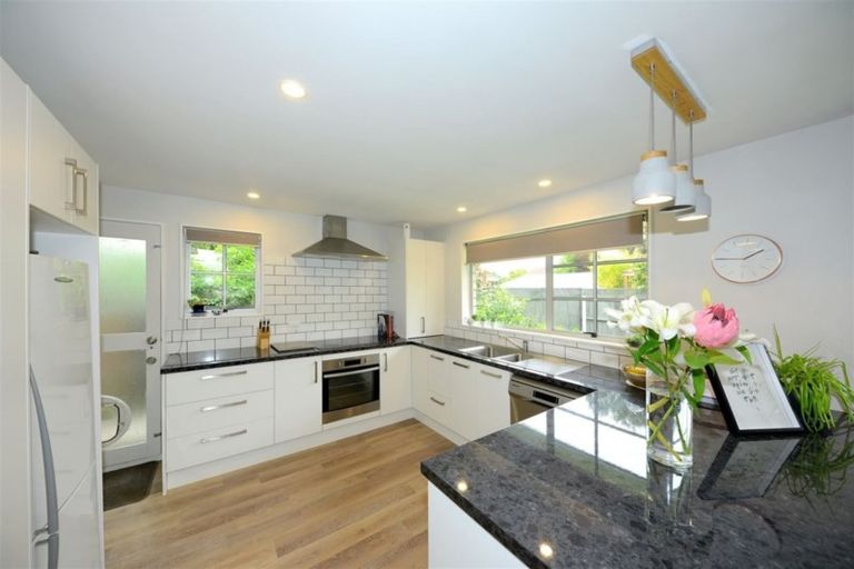 Photo of property in 2/47 Woodbury Street, Russley, Christchurch, 8042