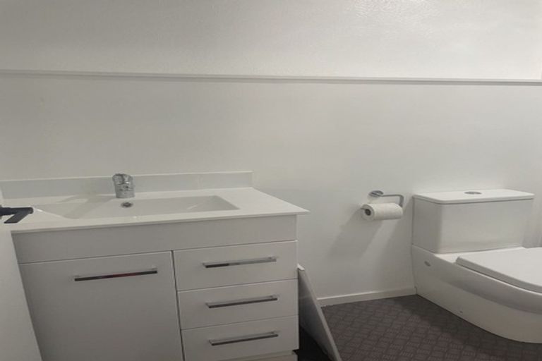 Photo of property in 65a Juniper Road, Sunnynook, Auckland, 0620