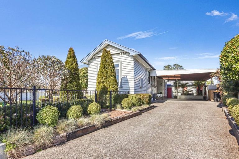 Photo of property in 22 Queen Street, Westport, 7825