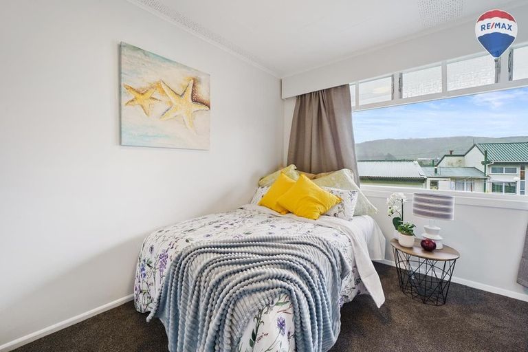 Photo of property in 1/4 Faris Crescent, Wainuiomata, Lower Hutt, 5014