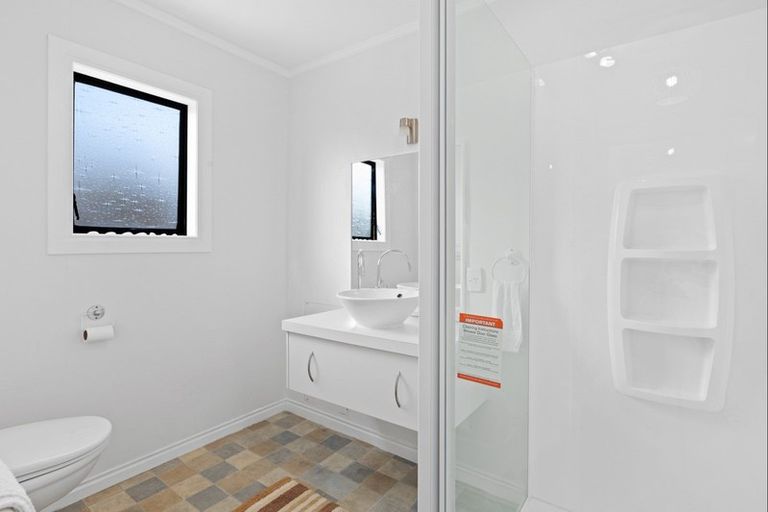 Photo of property in 2/16 Riverside Road, Orewa, 0931