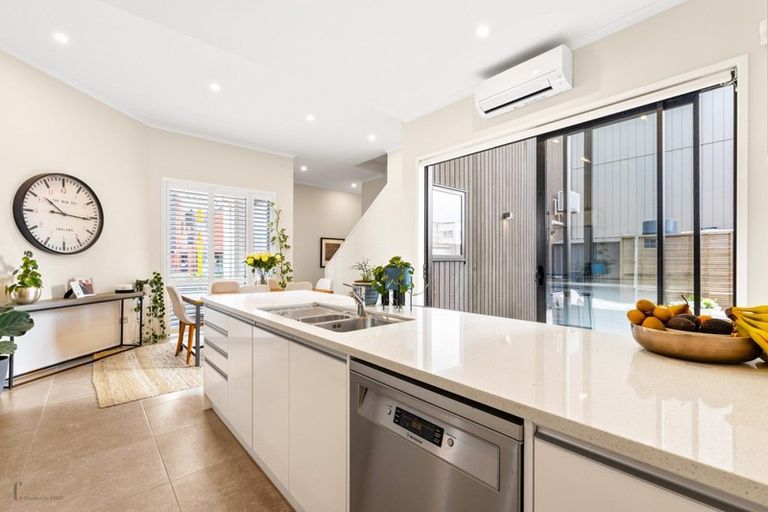 Photo of property in 72 Squadron Drive, Hobsonville, Auckland, 0616