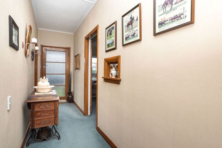Photo of property in 50 Mcphee Street, Dannevirke, 4930
