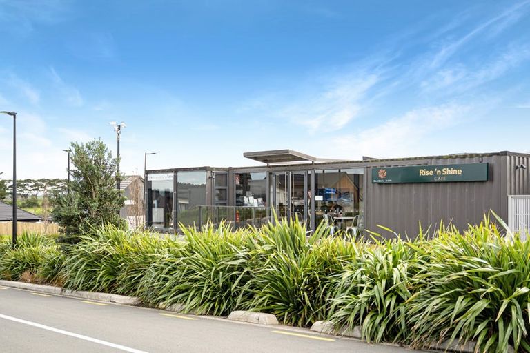 Photo of property in 6 Manaakitia Road, Karaka, 2124