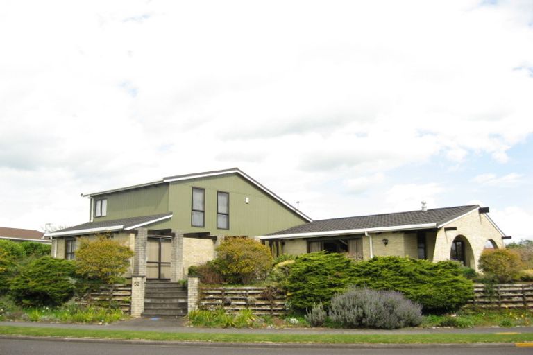 Photo of property in 52 Branch Road, Highlands Park, New Plymouth, 4312