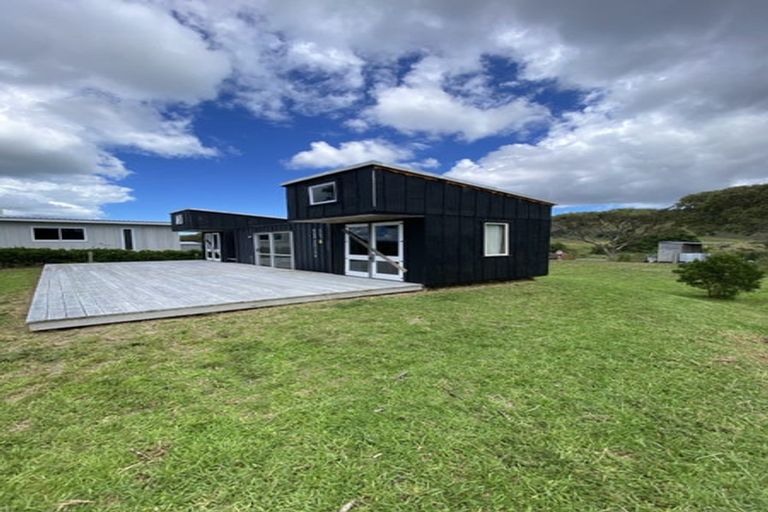 Photo of property in 14 Pukenui Drive, Mahia, 4198