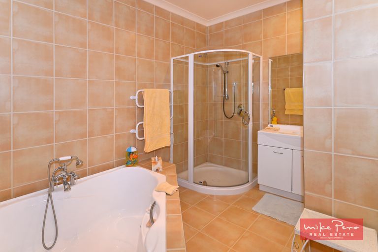 Photo of property in 42 Brooks View Heights, Tasman, Upper Moutere, 7173