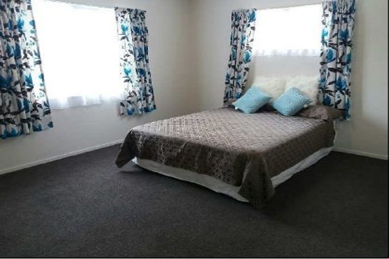 Photo of property in 100a Taharepa Road, Hilltop, Taupo, 3330
