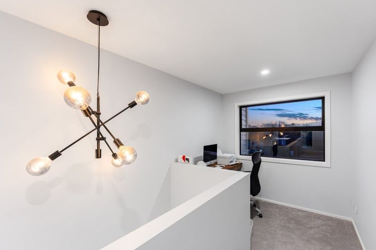 Photo of property in 35 Johns Creek Crescent, Silverdale, 0932