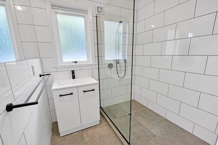 Photo of property in 4 Moray Place, Highbury, Palmerston North, 4412