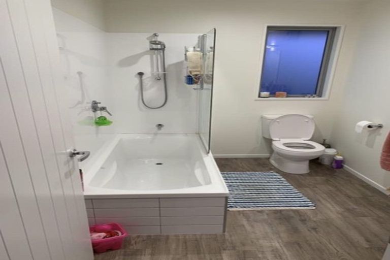 Photo of property in 16 Oxfordshire Avenue, Lower Shotover, Queenstown, 9304