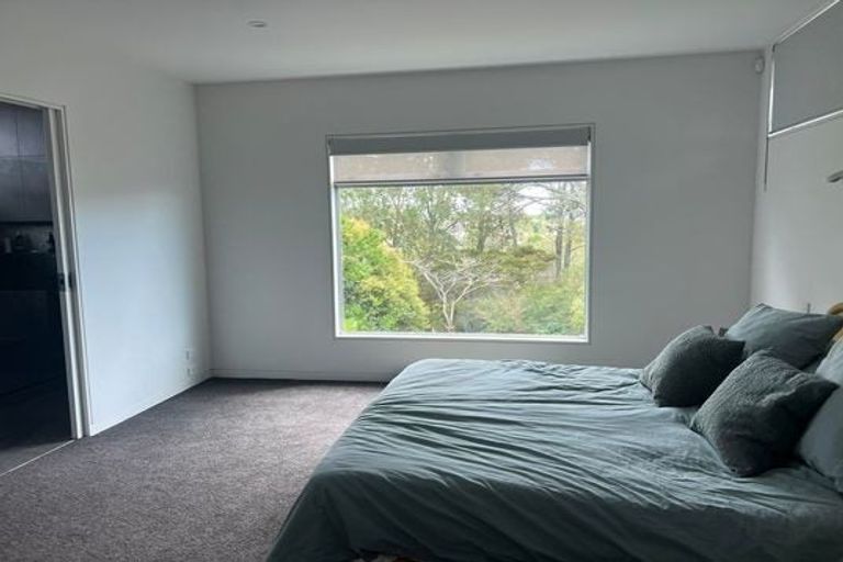 Photo of property in 451 East Coast Road, Murrays Bay, Auckland, 0630