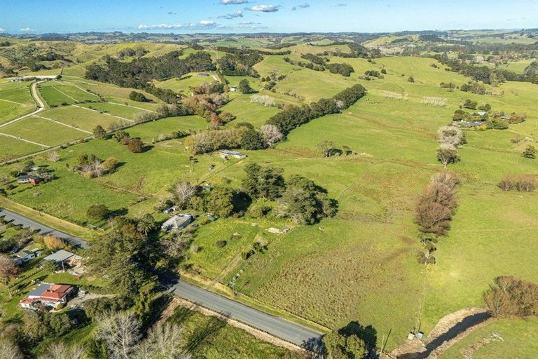 Photo of property in 174 Stoney Creek Road, Kaukapakapa, 0873