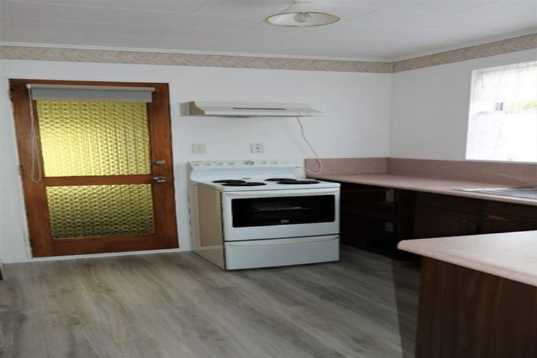 Photo of property in 2/7 Cederholm Grove, Brown Owl, Upper Hutt, 5018