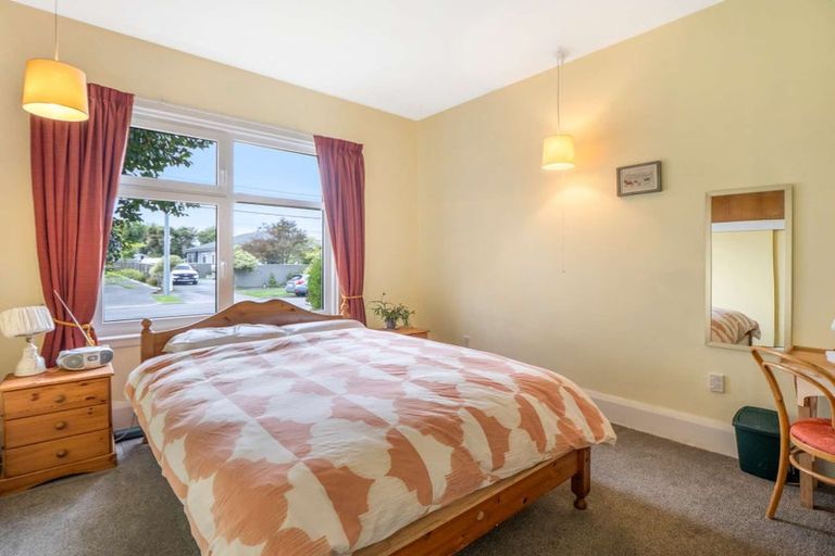 Photo of property in 15 Cleveland Street, Edgeware, Christchurch, 8013