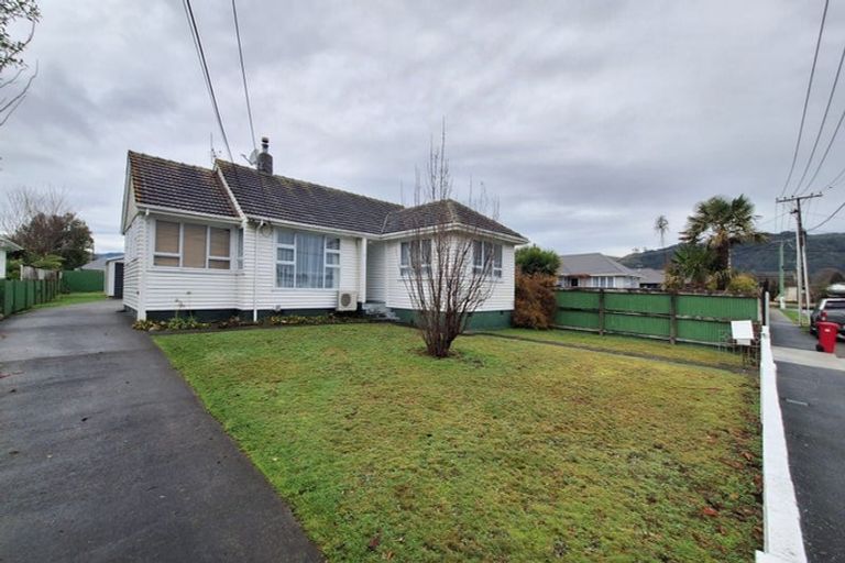 Photo of property in 7 Massey Street, Elderslea, Upper Hutt, 5018