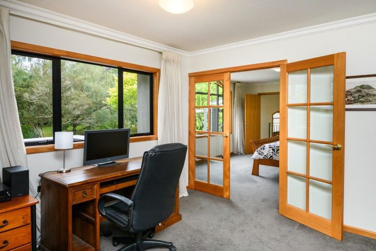 Photo of property in 9 Awatea Terrace, Hokowhitu, Palmerston North, 4410