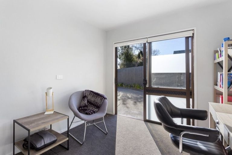 Photo of property in 30 Connemara Drive, Northwood, Christchurch, 8051