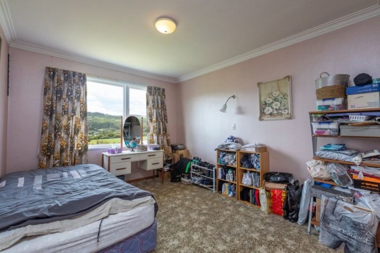 Photo of property in 56 Saint Johns Terrace, Tawa, Wellington, 5028