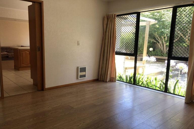 Photo of property in 50 Eugenia Rise, Totara Heights, Auckland, 2105