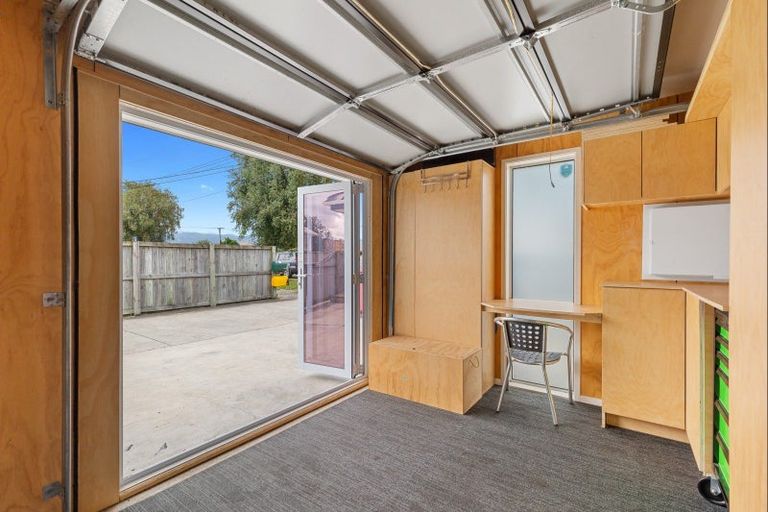 Photo of property in 571 Queen Street East, Levin, 5510