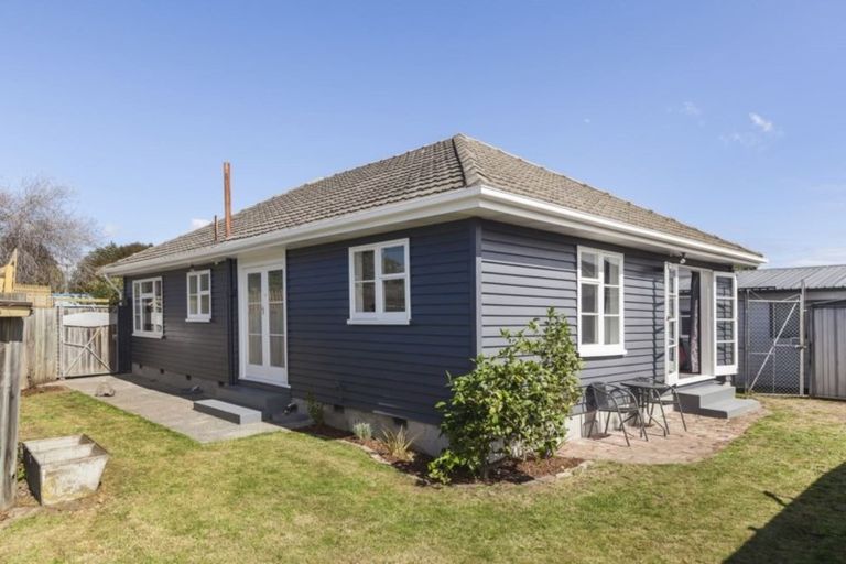Photo of property in 12 Goldsmith Place, Waltham, Christchurch, 8023