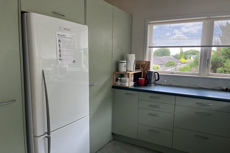 Photo of property in 1/24 Gordon Avenue, Milford, Auckland, 0620