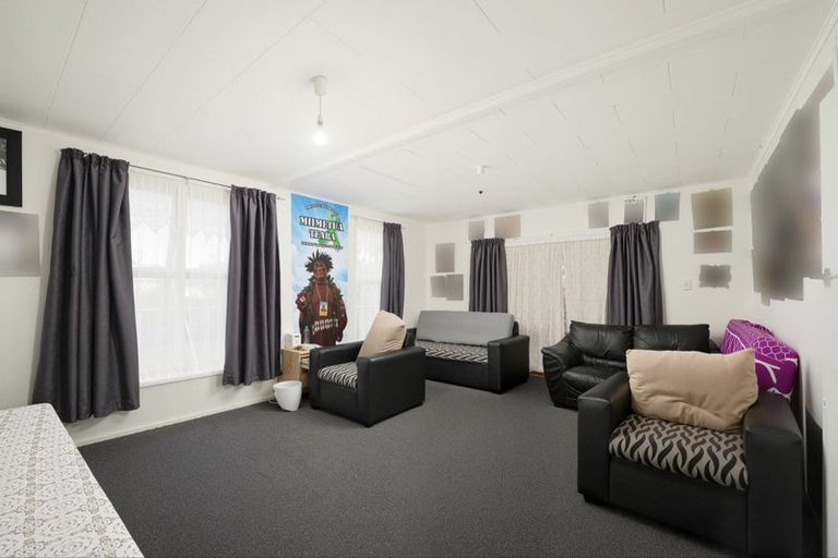Photo of property in 52 Robertson Road, Favona, Auckland, 2024