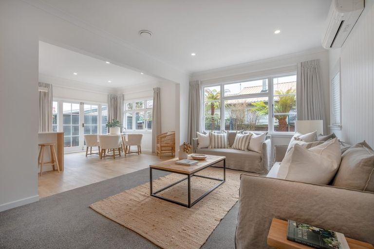 Photo of property in 35 Stapletons Road, Richmond, Christchurch, 8013