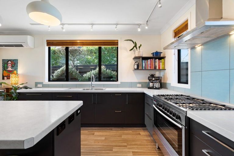 Photo of property in 28 Reynolds Road, Havelock North, 4130