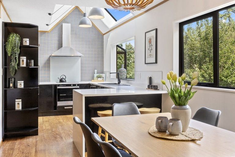 Photo of property in 12 Kimberley Way, Khandallah, Wellington, 6035