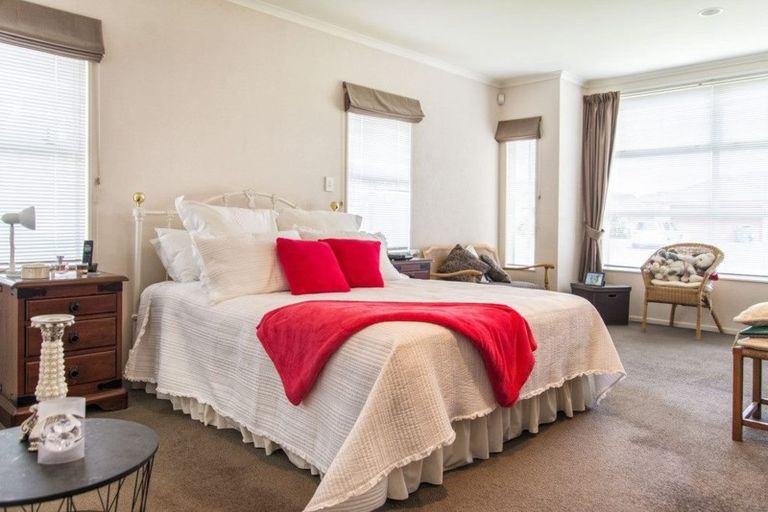 Photo of property in 27 Turnberry Drive, Wattle Downs, Auckland, 2103