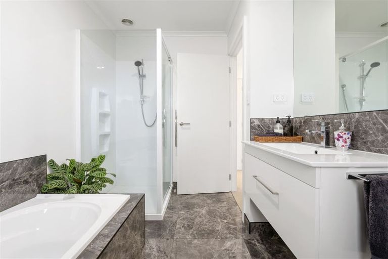 Photo of property in 18 Kimbolton Street, Rototuna North, Hamilton, 3210