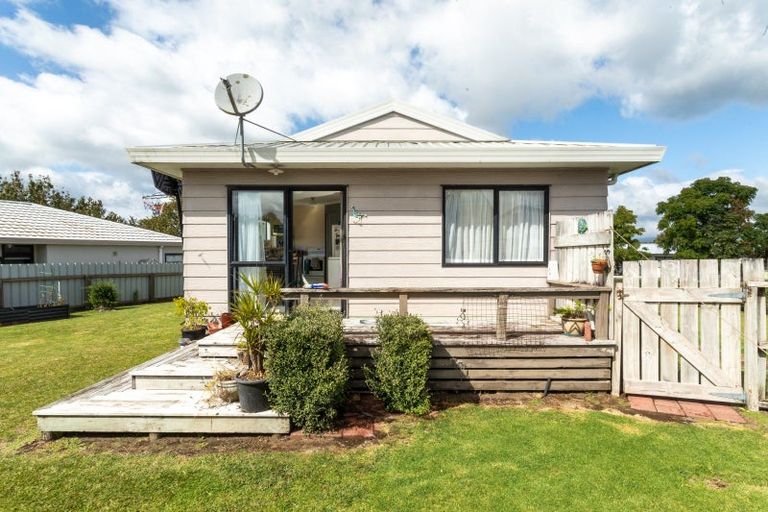 Photo of property in 10 Katterns Street, Katikati, 3129