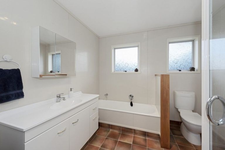 Photo of property in 7a Newcastle Road, Dinsdale, Hamilton, 3204