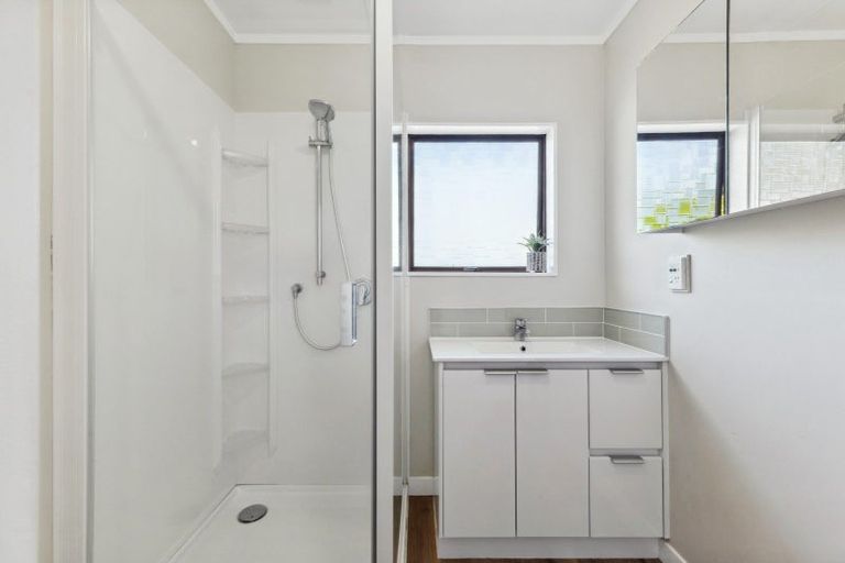 Photo of property in 20a Tahurangi Place, Spotswood, New Plymouth, 4310