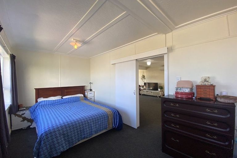 Photo of property in 110a Cook Street, Marfell, New Plymouth, 4310