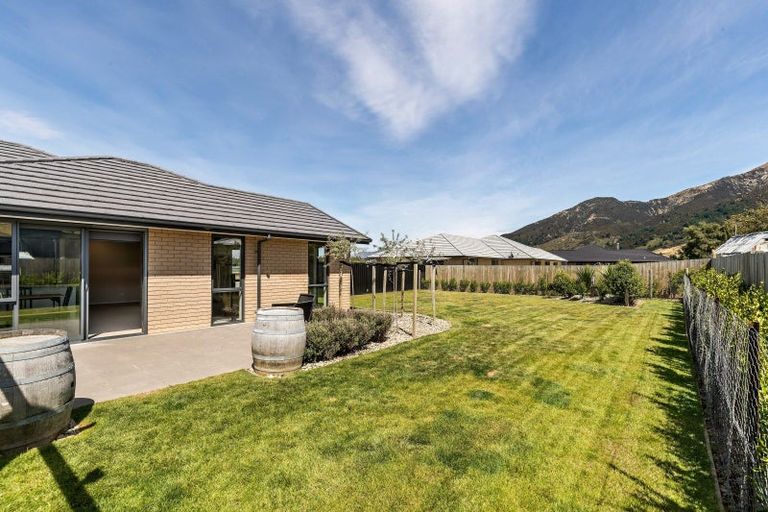 Photo of property in 33 Timsfield Drive, Lake Hawea, Wanaka, 9382