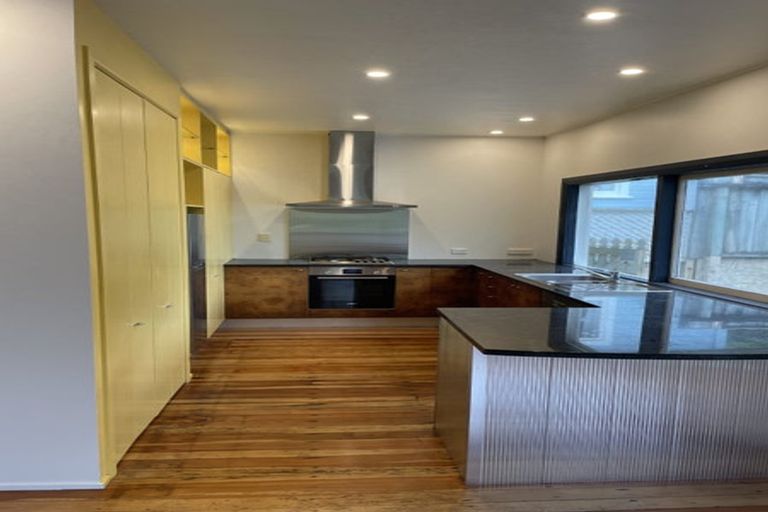 Photo of property in 2 Butt Street, Brooklyn, Wellington, 6021