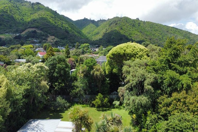 Photo of property in 73a Seddon Street, Waikanae, 5036