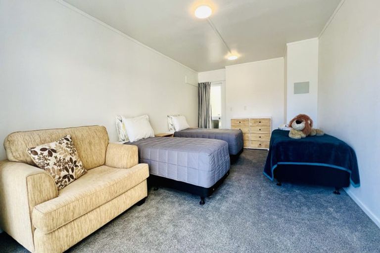 Photo of property in 98 Victoria Street, Coromandel, 3506