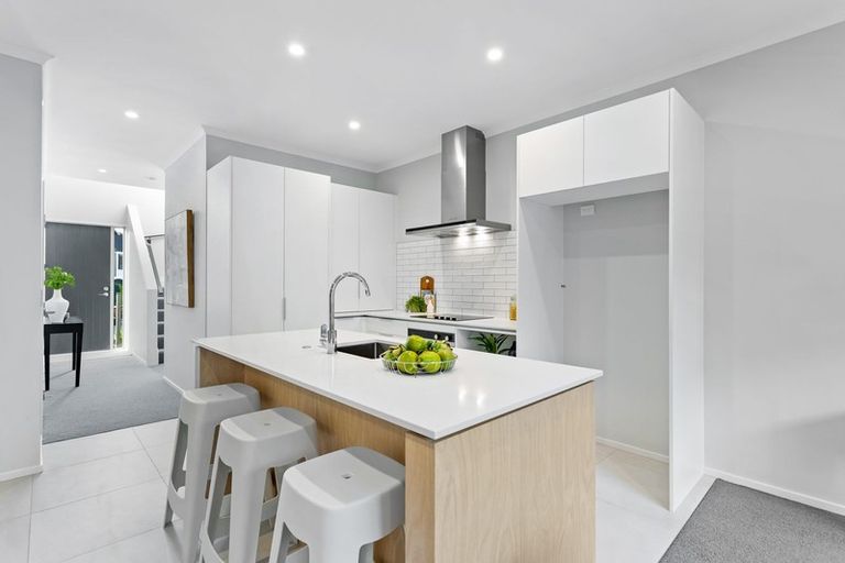 Photo of property in 77 Roundel Crescent, Whenuapai, Auckland, 0618