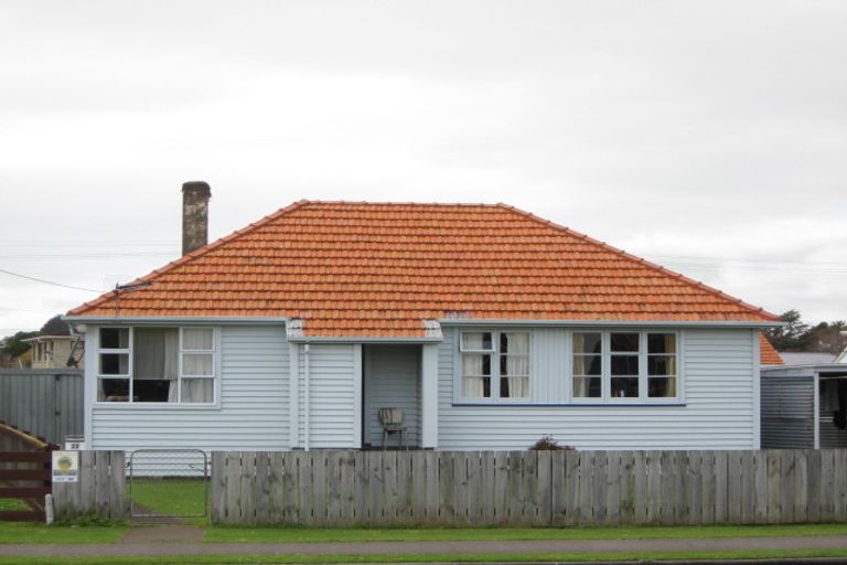 Photo of property in 22 Nelson Street, Waitara, 4320